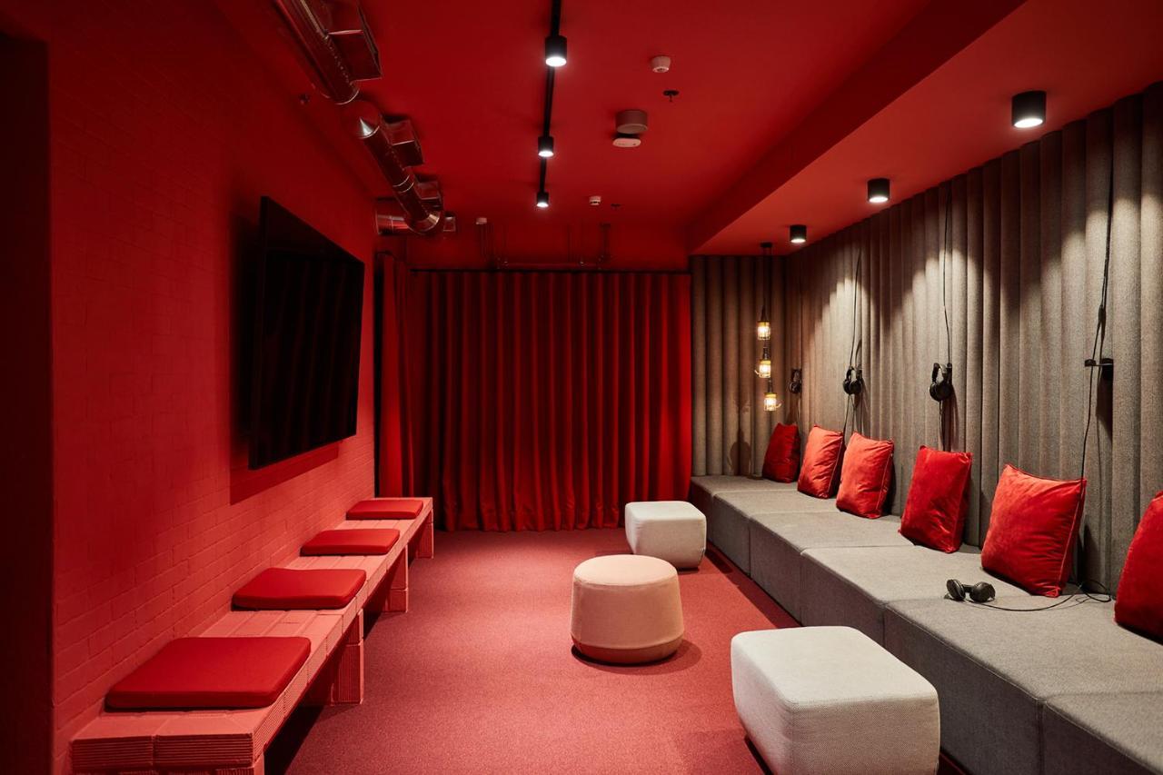 The Social Hub Madrid Hotel Exterior foto