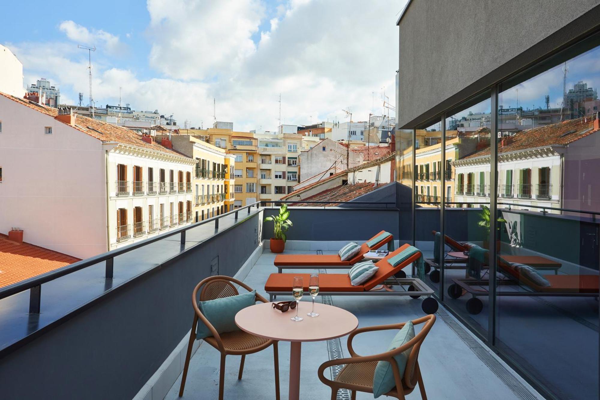 The Social Hub Madrid Hotel Exterior foto